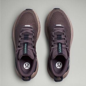 Lululemon Beyondfeel Trail runner size 6 women’s